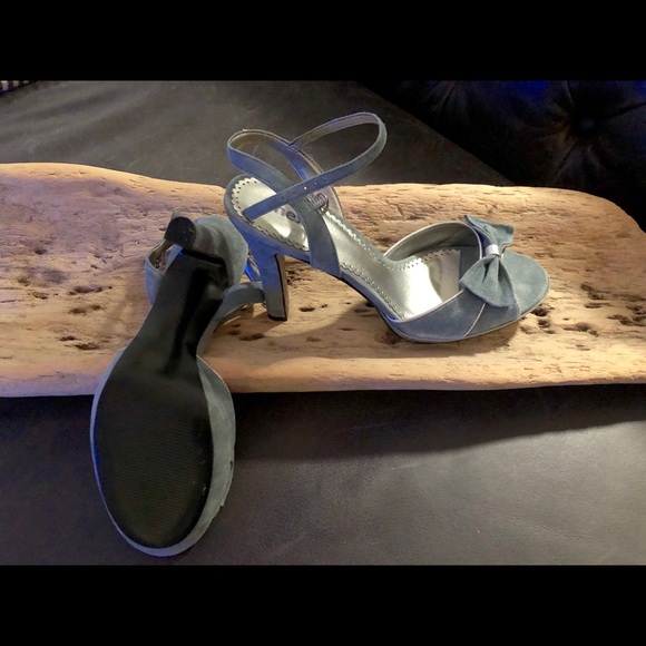 Sandals - Picture 2 of 2